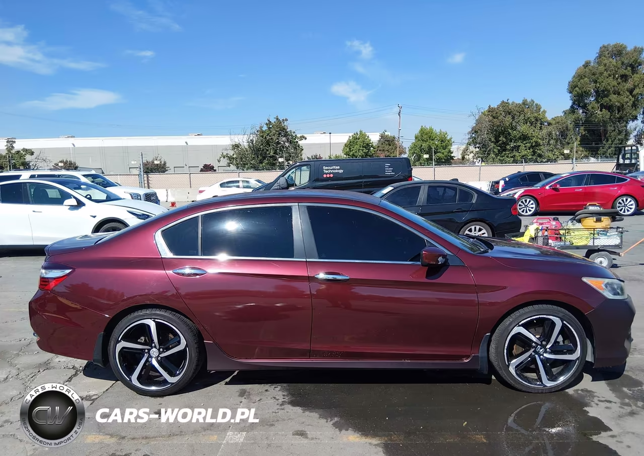 2017 Honda Accord Sport VIN:1HGCR2F62HA023037 - 13