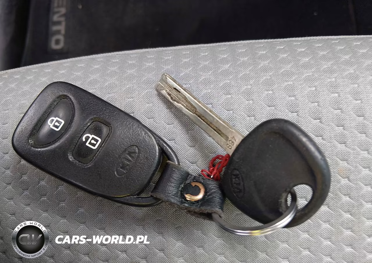 2012 Kia Sorento Lx VIN:5XYKT3A68CG207948 - 11