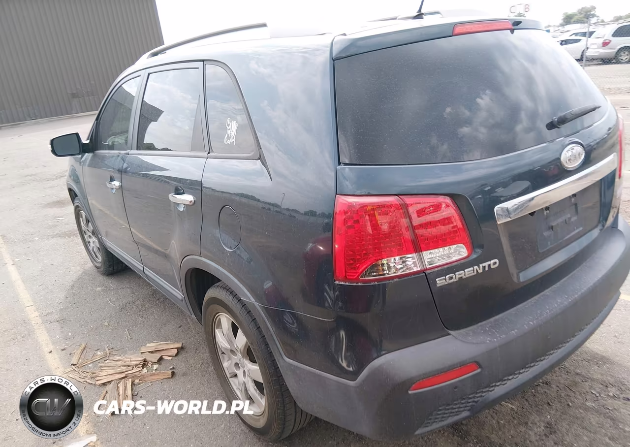 2012 Kia Sorento Lx VIN:5XYKT3A68CG207948 - 3