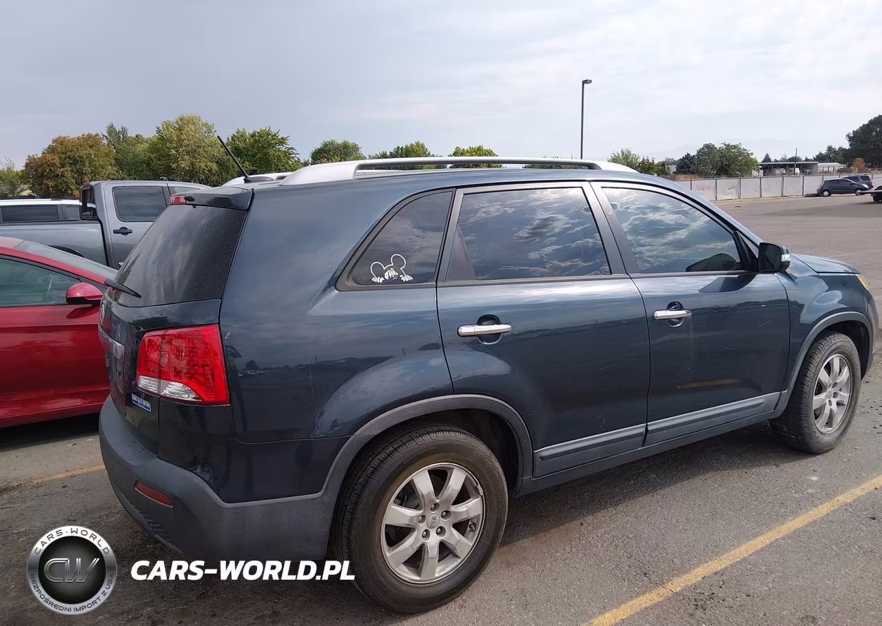 2012 Kia Sorento Lx VIN:5XYKT3A68CG207948 - 4