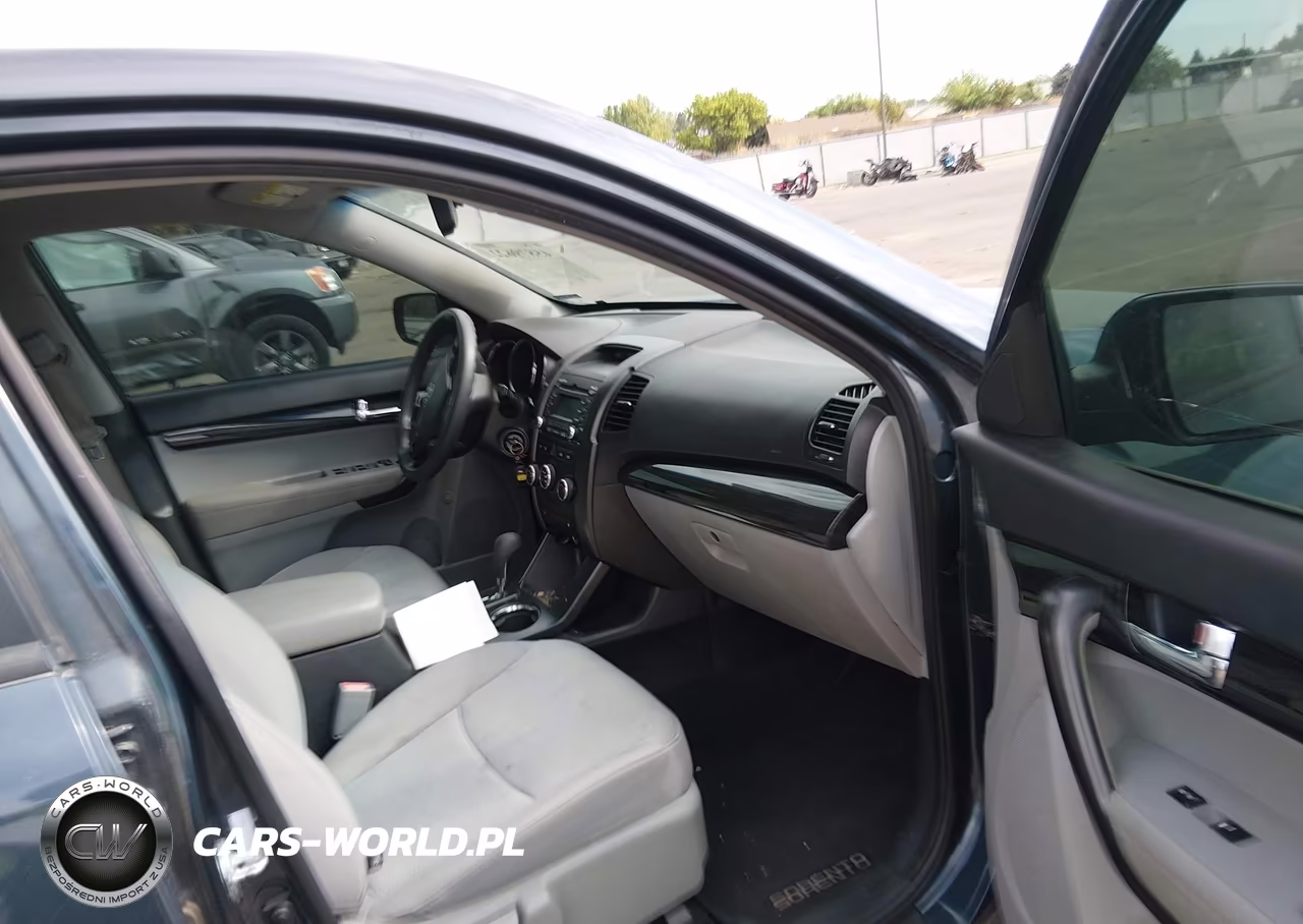2012 Kia Sorento Lx VIN:5XYKT3A68CG207948 - 5