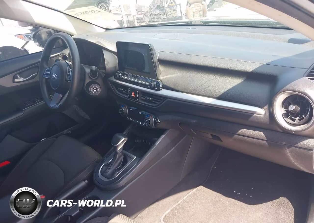 2019 Kia Forte Lxs VIN:3KPF24AD7KE084986 - 5