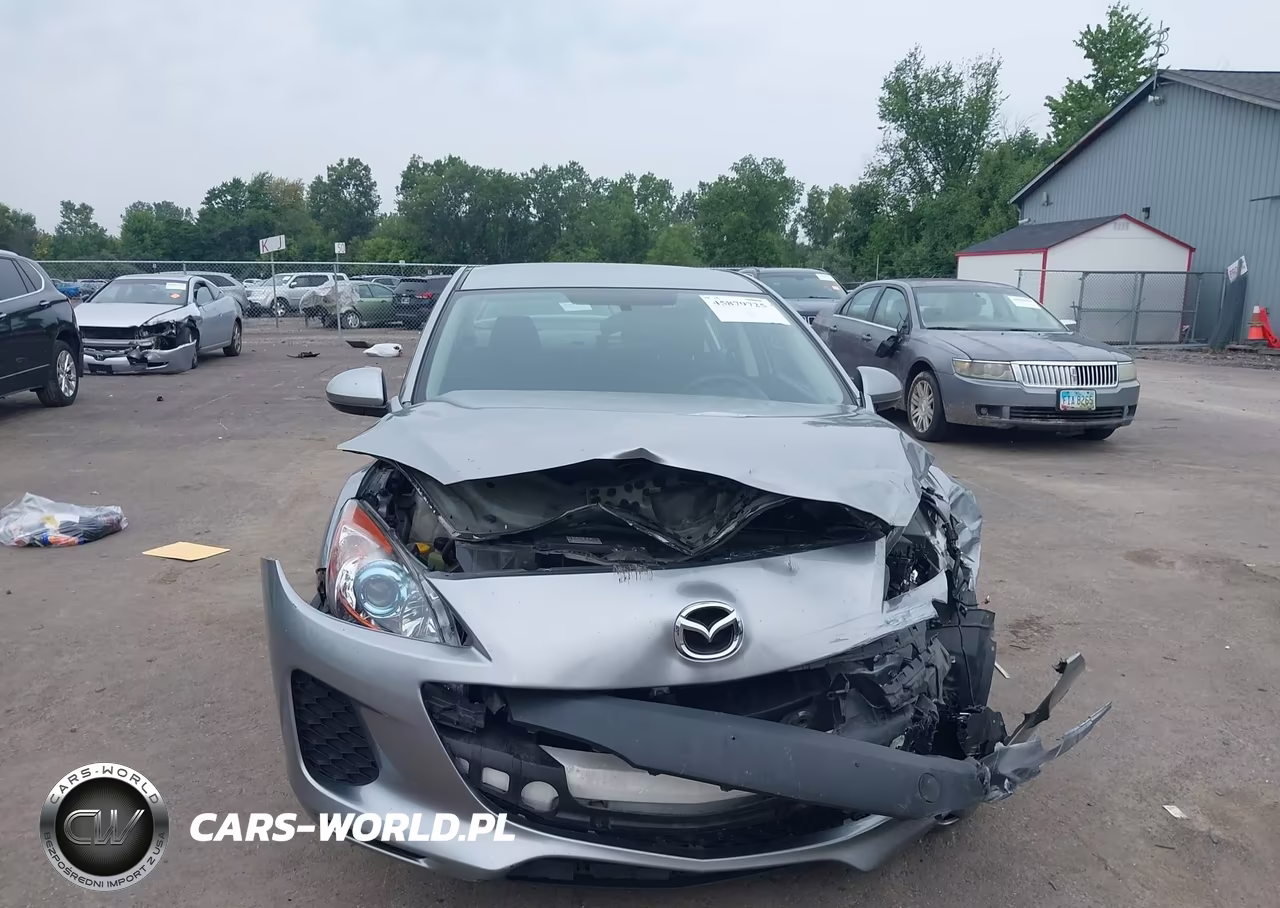 2013 Mazda Mazda3 I Sport VIN:JM1BL1U71D1830659 - 11