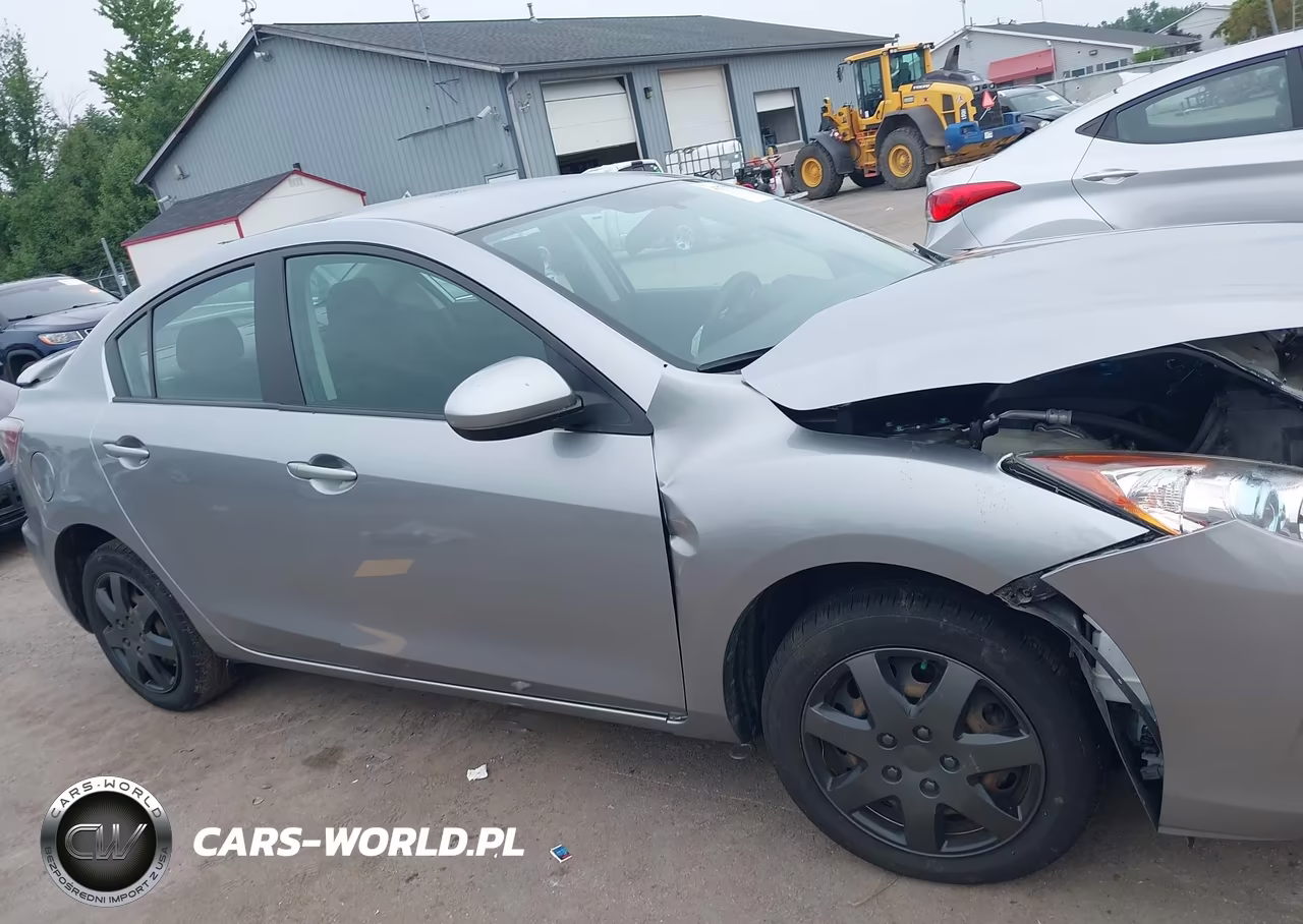 2013 Mazda Mazda3 I Sport VIN:JM1BL1U71D1830659 - 12