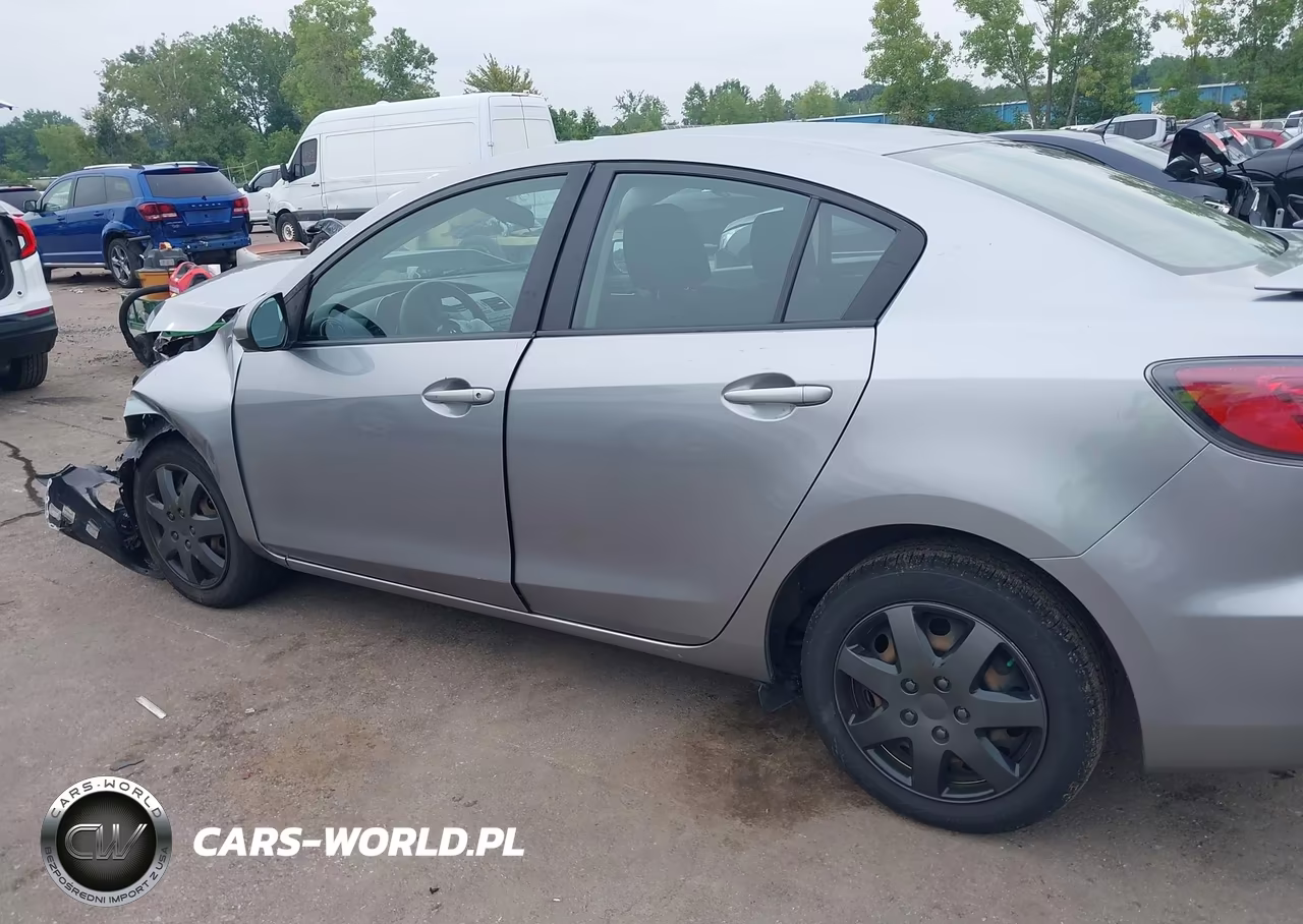 2013 Mazda Mazda3 I Sport VIN:JM1BL1U71D1830659 - 13