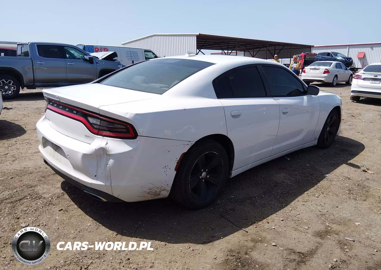 2018 Dodge Charger Sxt Plus Rwd VIN:2C3CDXHG2JH175637 - 4
