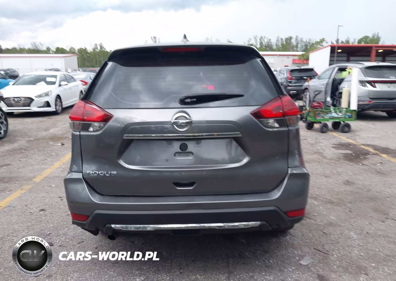 2018 Nissan Rogue S VIN:KNMAT2MT5JP507285 - 17