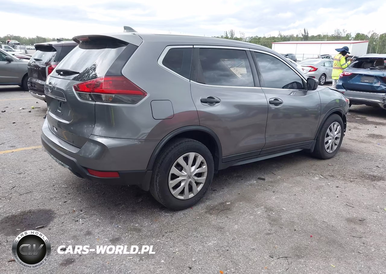 2018 Nissan Rogue S VIN:KNMAT2MT5JP507285 - 4