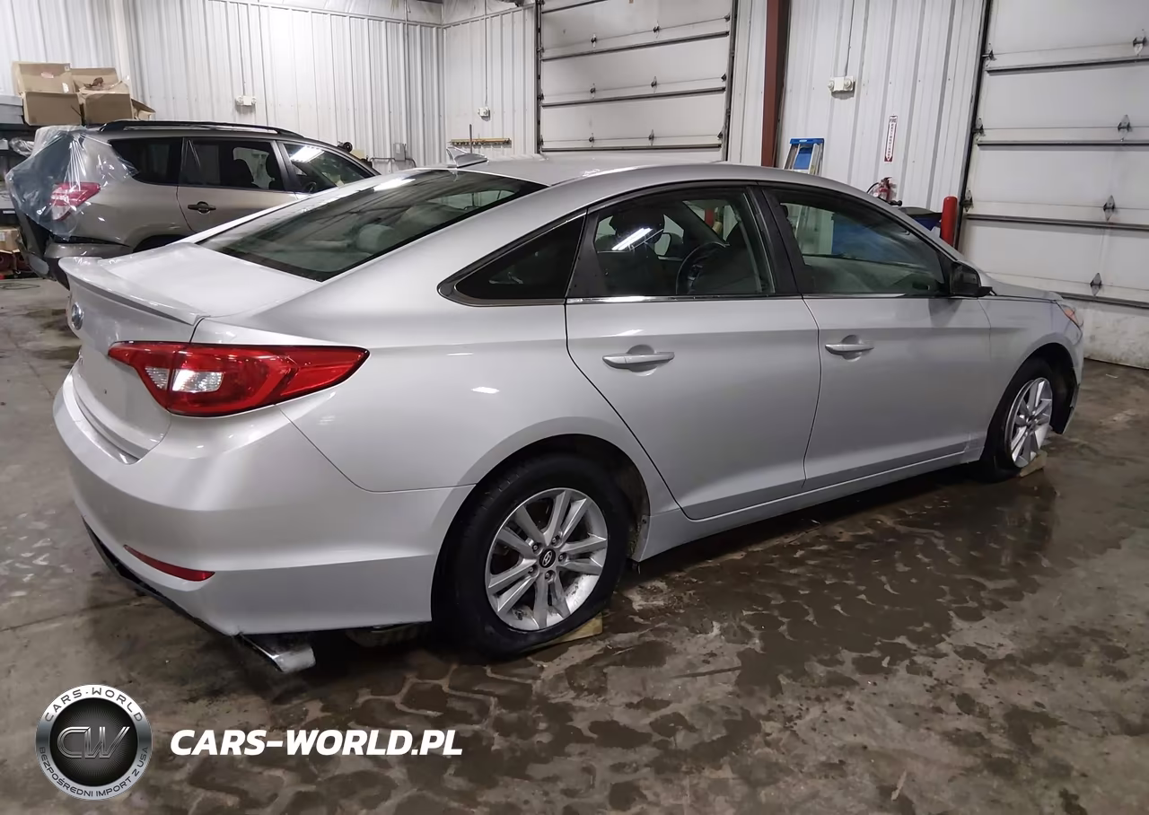 2015 Hyundai Sonata Se VIN:5NPE24AF9FH063300 - 4