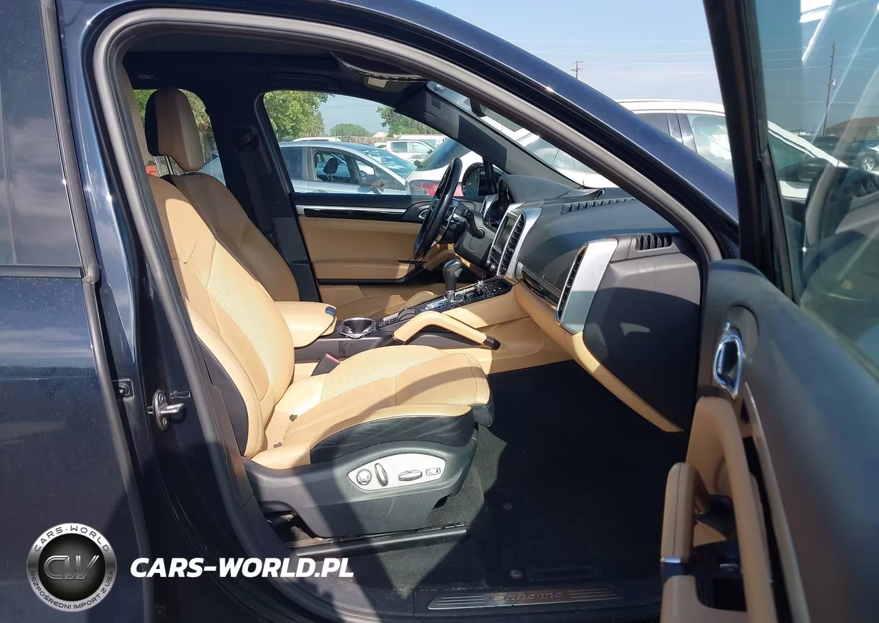 PORSCHE CAYENNE VIN:WP1AA2A23GKA11388 - 5
