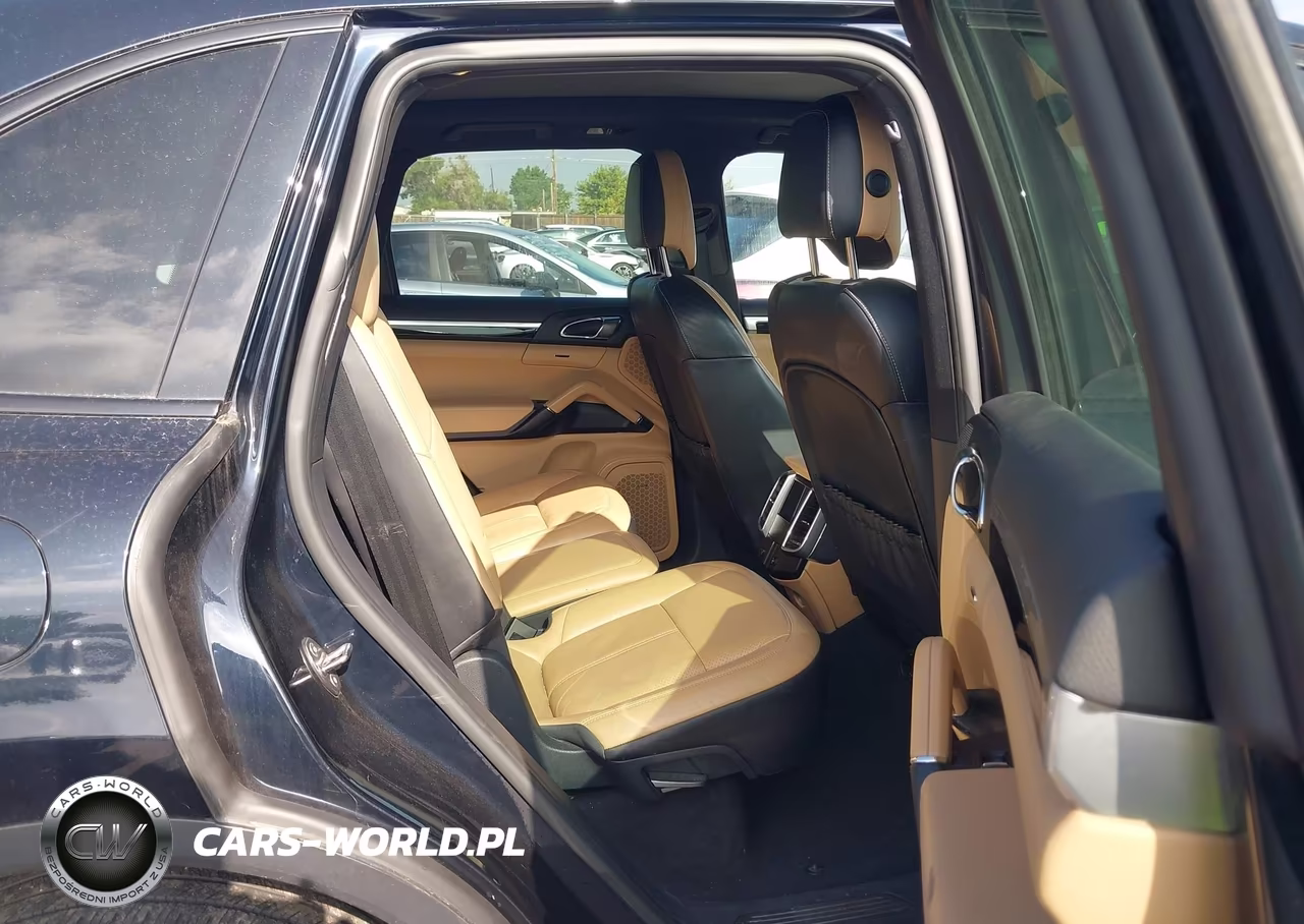 PORSCHE CAYENNE VIN:WP1AA2A23GKA11388 - 8