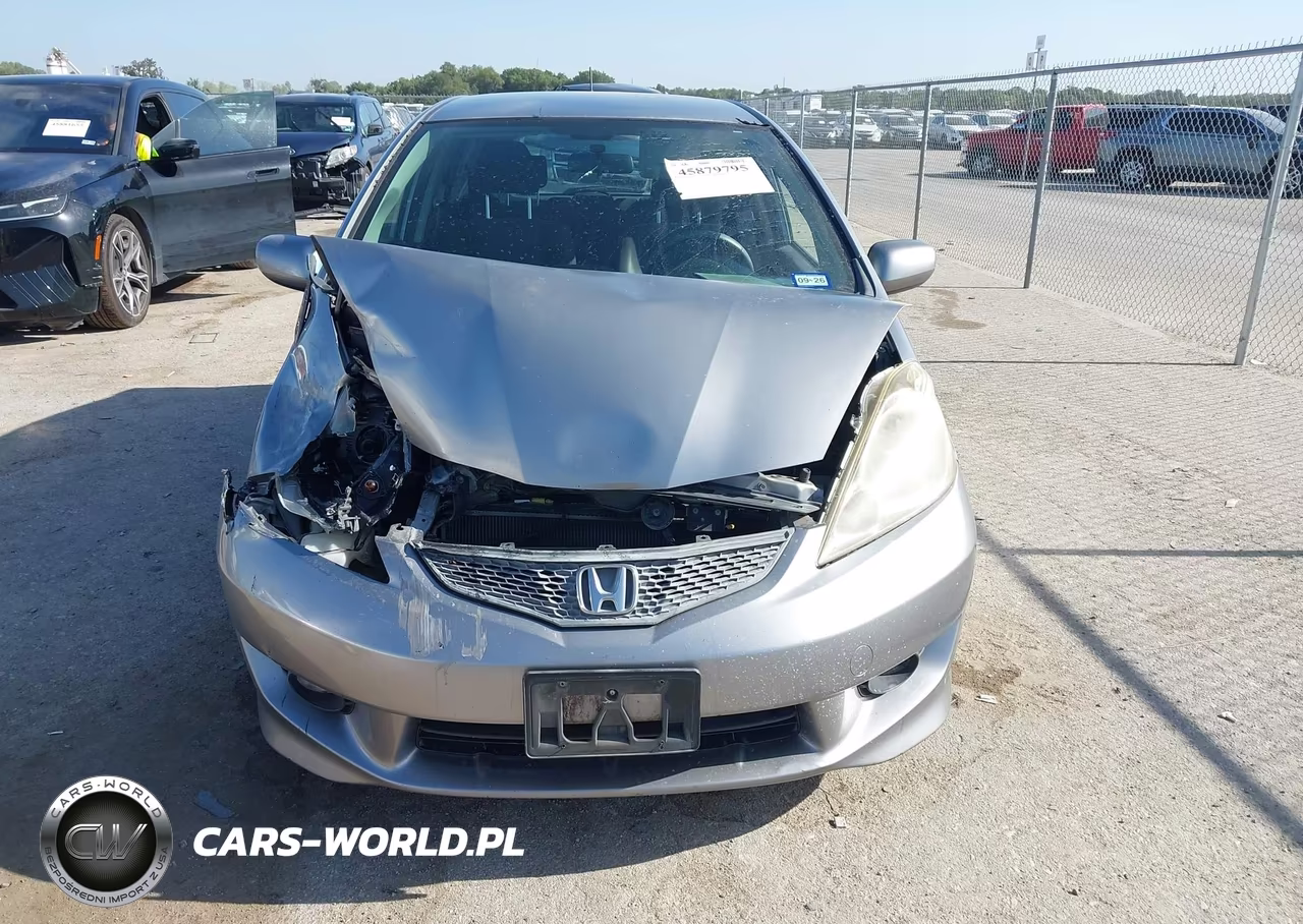 2009 Honda Fit Sport VIN:JHMGE884X9S010282 - 12