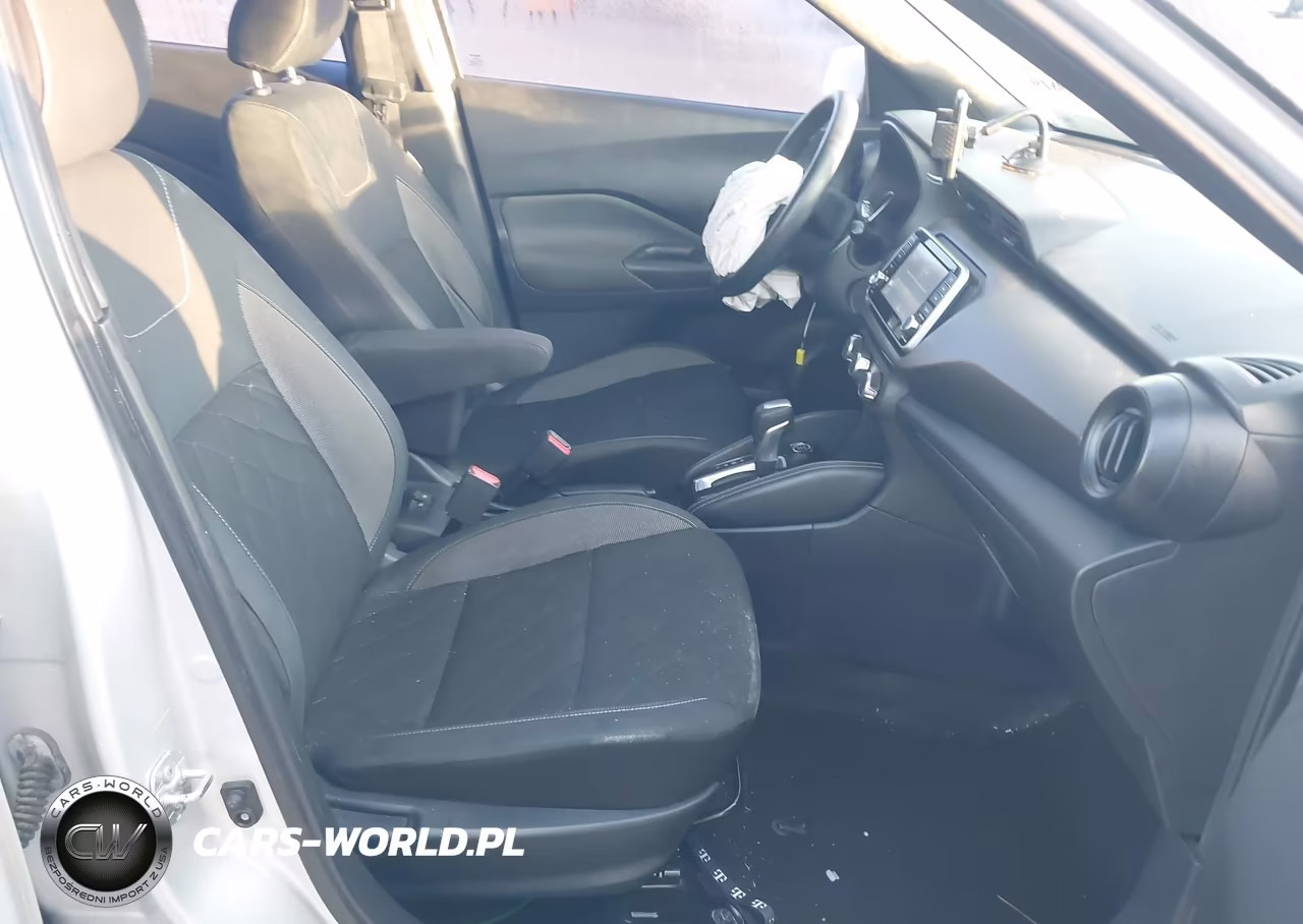 2019 Nissan Kicks S VIN:3N1CP5CU2KL532590 - 5