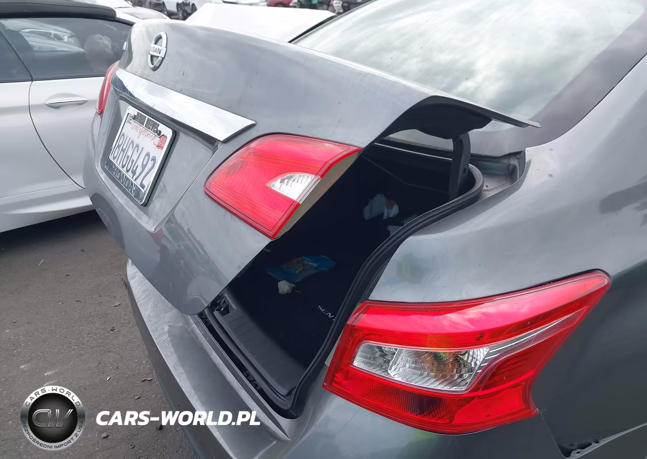 2017 Nissan Sentra S VIN:3N1AB7AP4HY404071 - 12