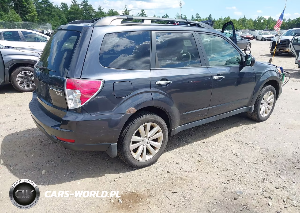 2012 Subaru Forester 2.5X Premium VIN:JF2SHADC8CH401184 - 4