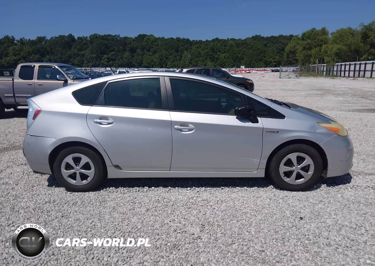 2012 Toyota Prius Two VIN:JTDKN3DU1C5378053 - 13