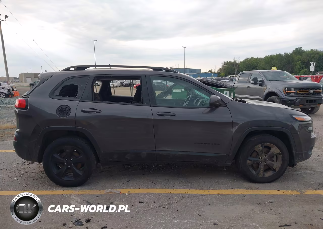 2018 Jeep Cherokee Latitude 4X4 VIN:1C4PJMCX0JD582025 - 13