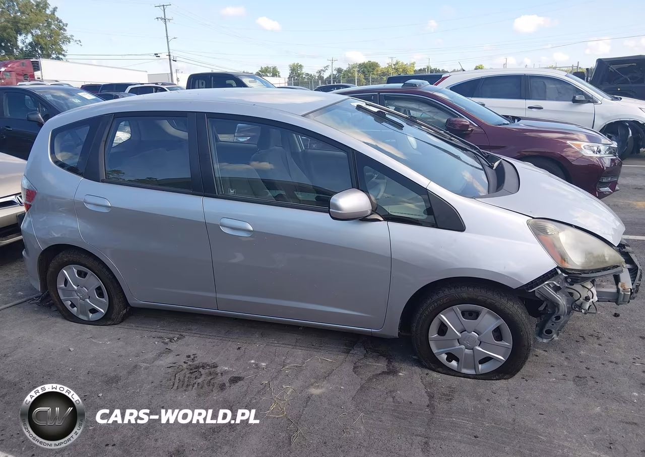 2012 Honda Fit VIN:JHMGE8G3XCC038755 - 13