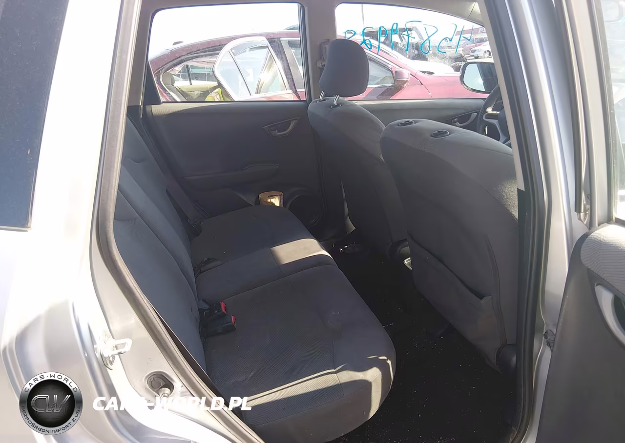 2012 Honda Fit VIN:JHMGE8G3XCC038755 - 8
