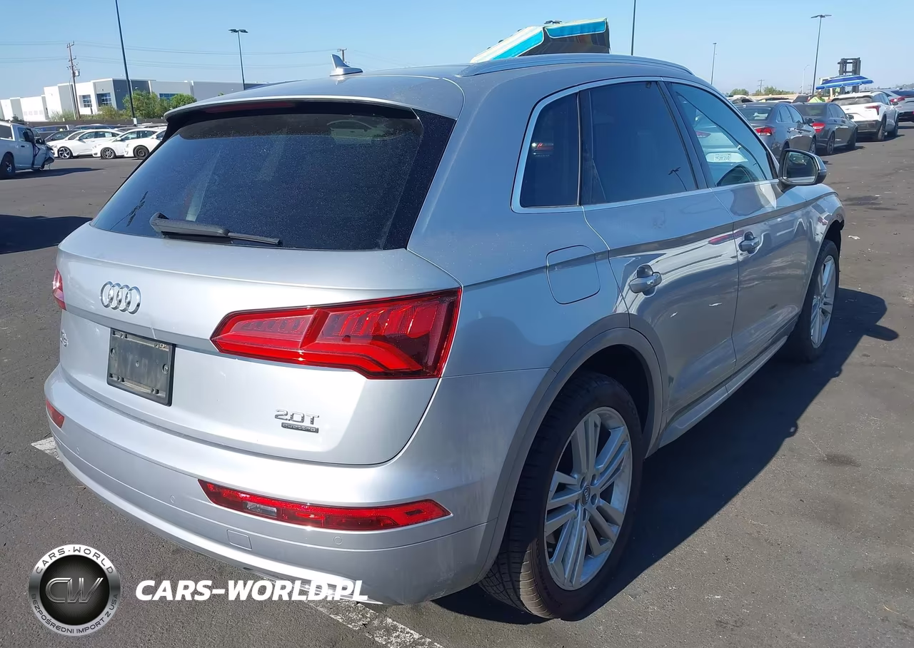 2018 Audi Q5 2.0T Premium-2.0T Tech Premium VIN:WA1BNAFY4J2206841 - 4