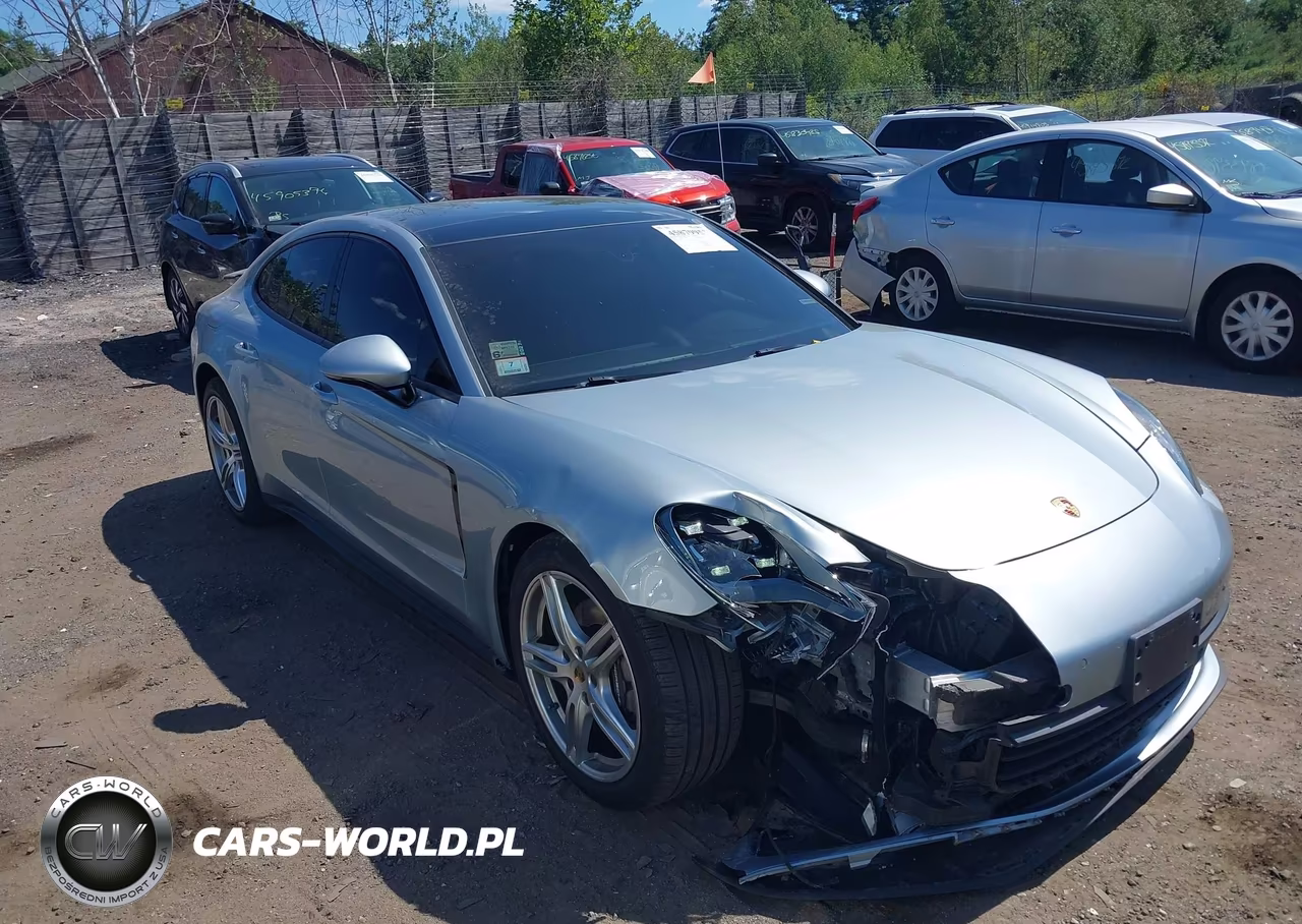 2018 Porsche Panamera 4