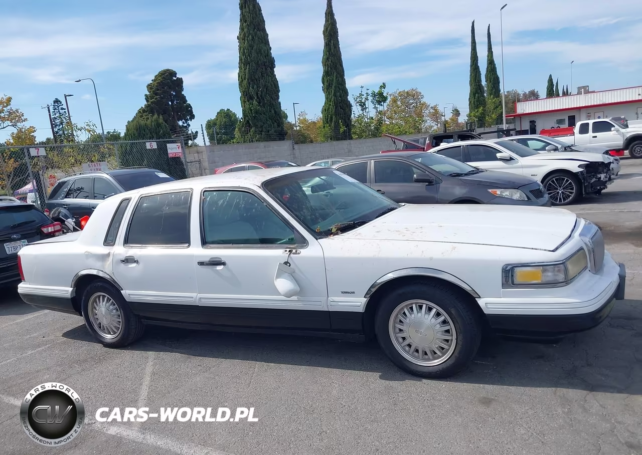 1995 Lincoln Town Car Cartier VIN:1LNLM83W9SY617672 - 13
