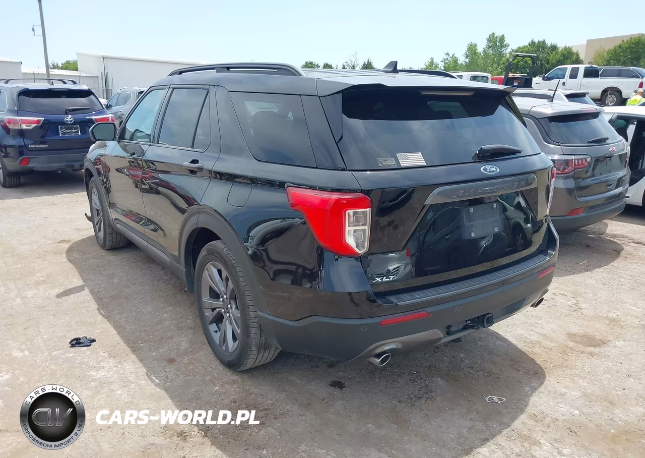 2023 Ford Explorer Xlt VIN:1FMSK7DHXPGB80371 - 3