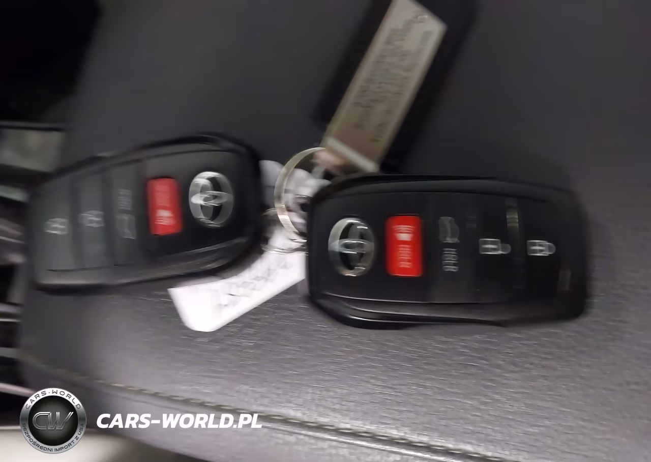 2025 Toyota Camry Xle VIN:4T1DBADK7SU513380 - 11
