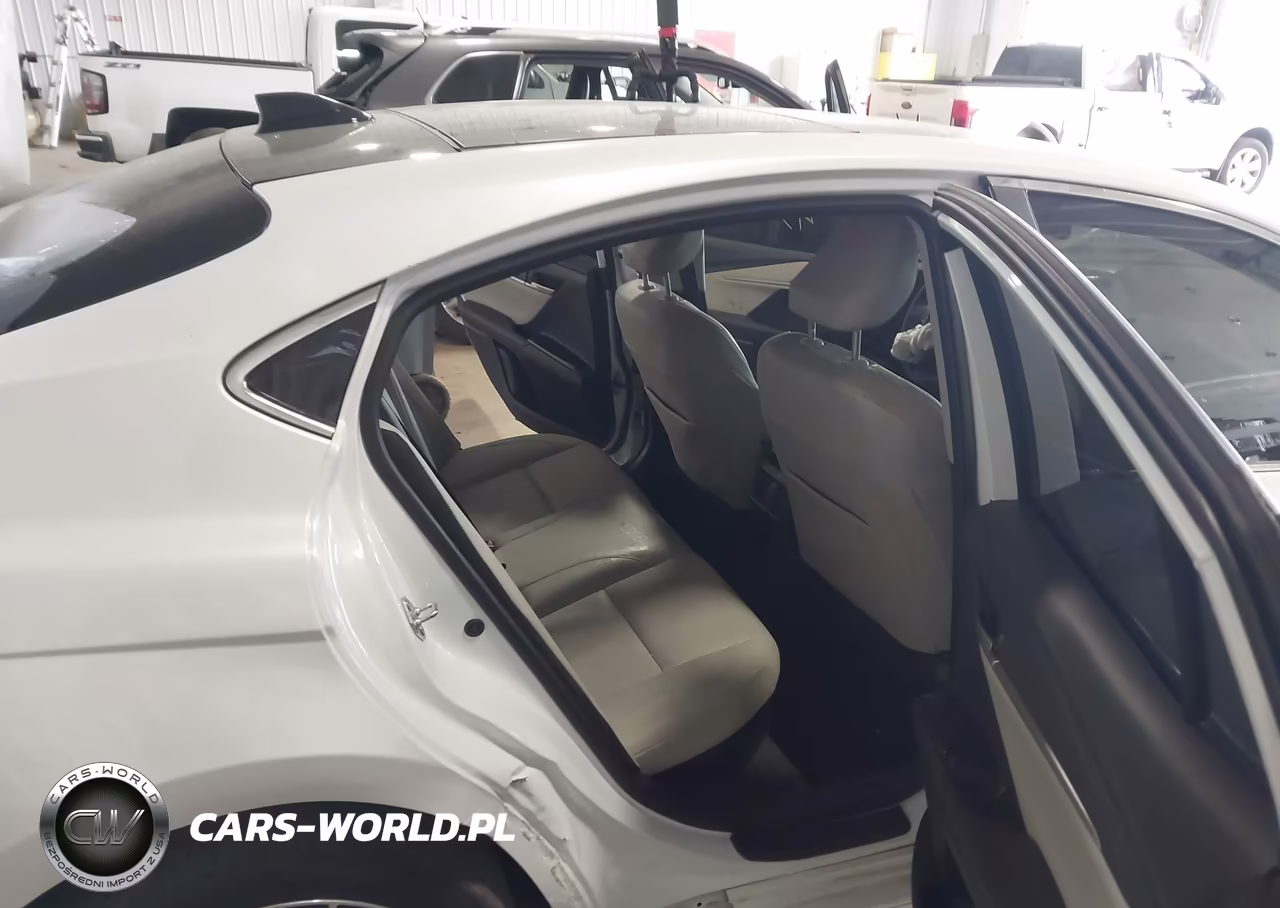 2025 Toyota Camry Xle VIN:4T1DBADK7SU513380 - 8