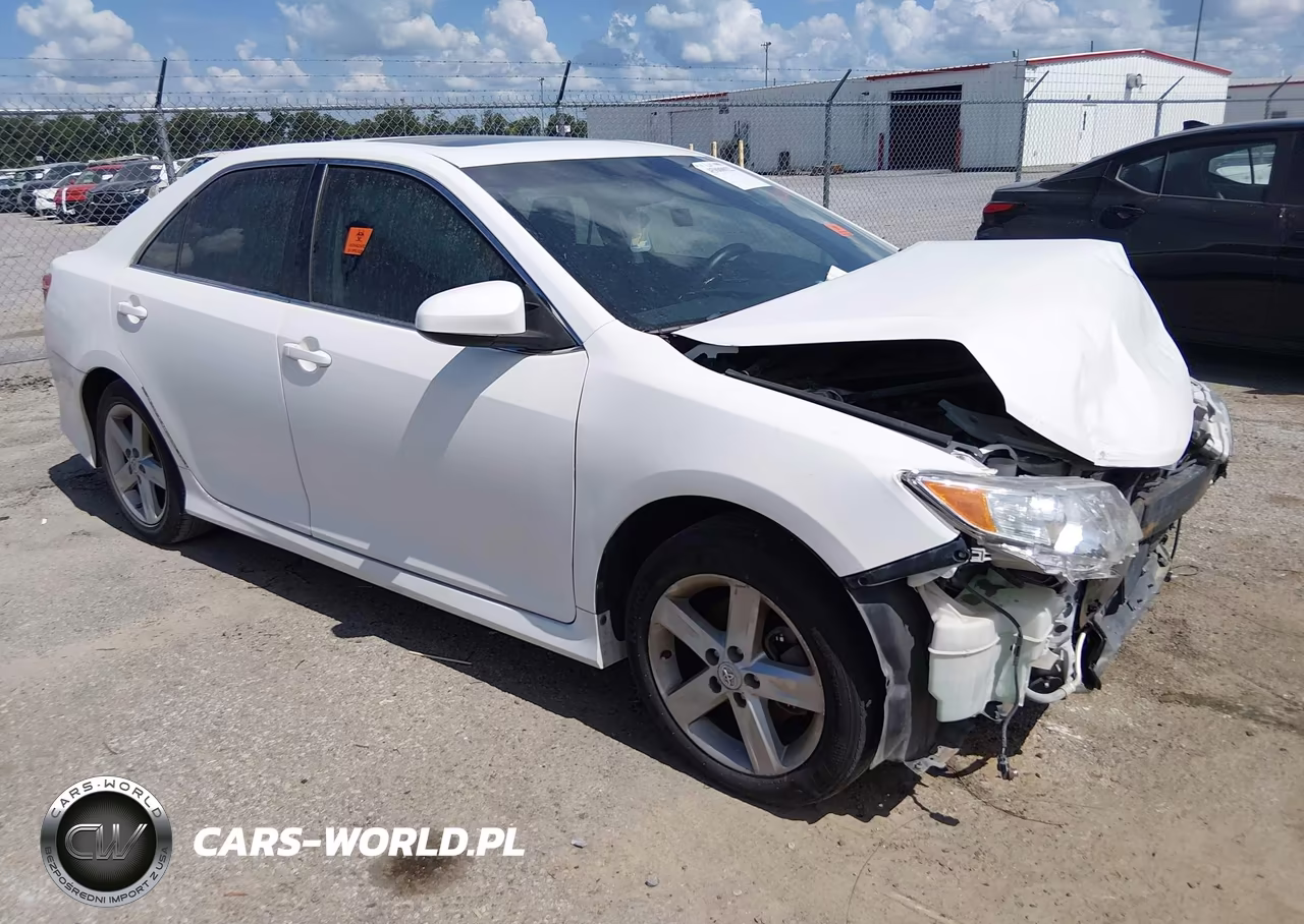 2012 Toyota Camry Se – zdjęcie 1 z 12
