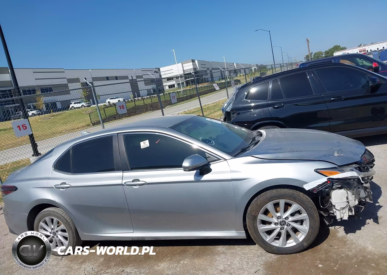 2022 Toyota Camry Le VIN:4T1C11AK2NU697537 - 13