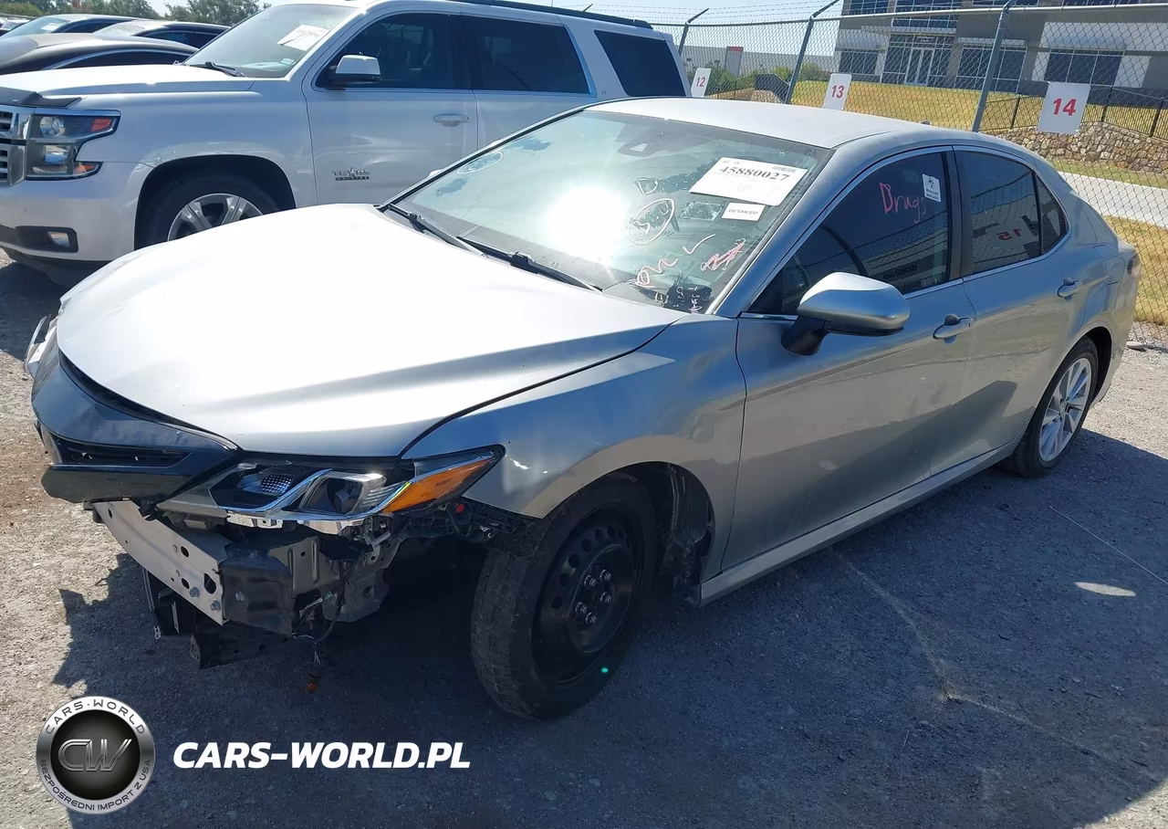 2022 Toyota Camry Le VIN:4T1C11AK2NU697537 - 2