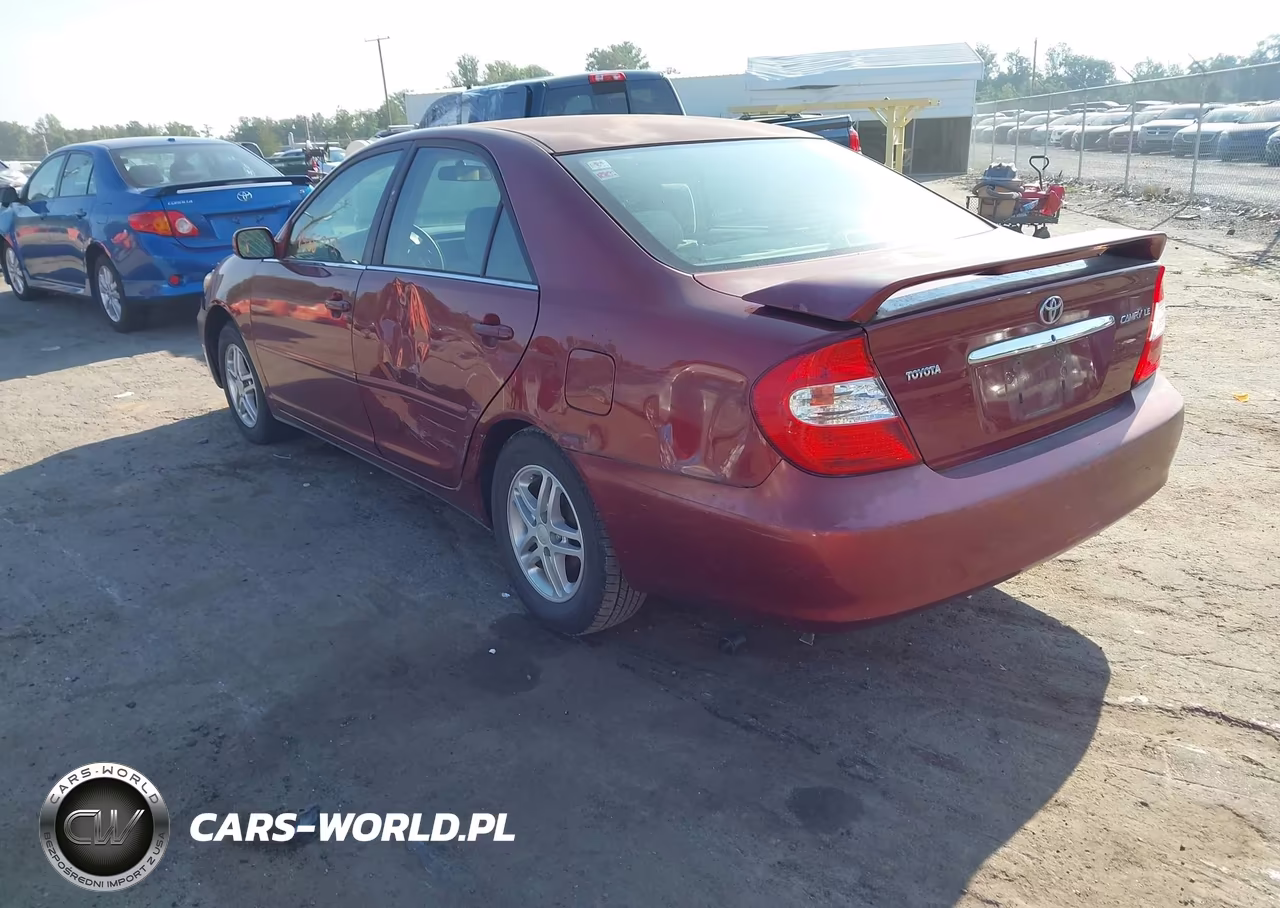 2002 Toyota Camry Le VIN:4T1BE32KX2U082921 - 3
