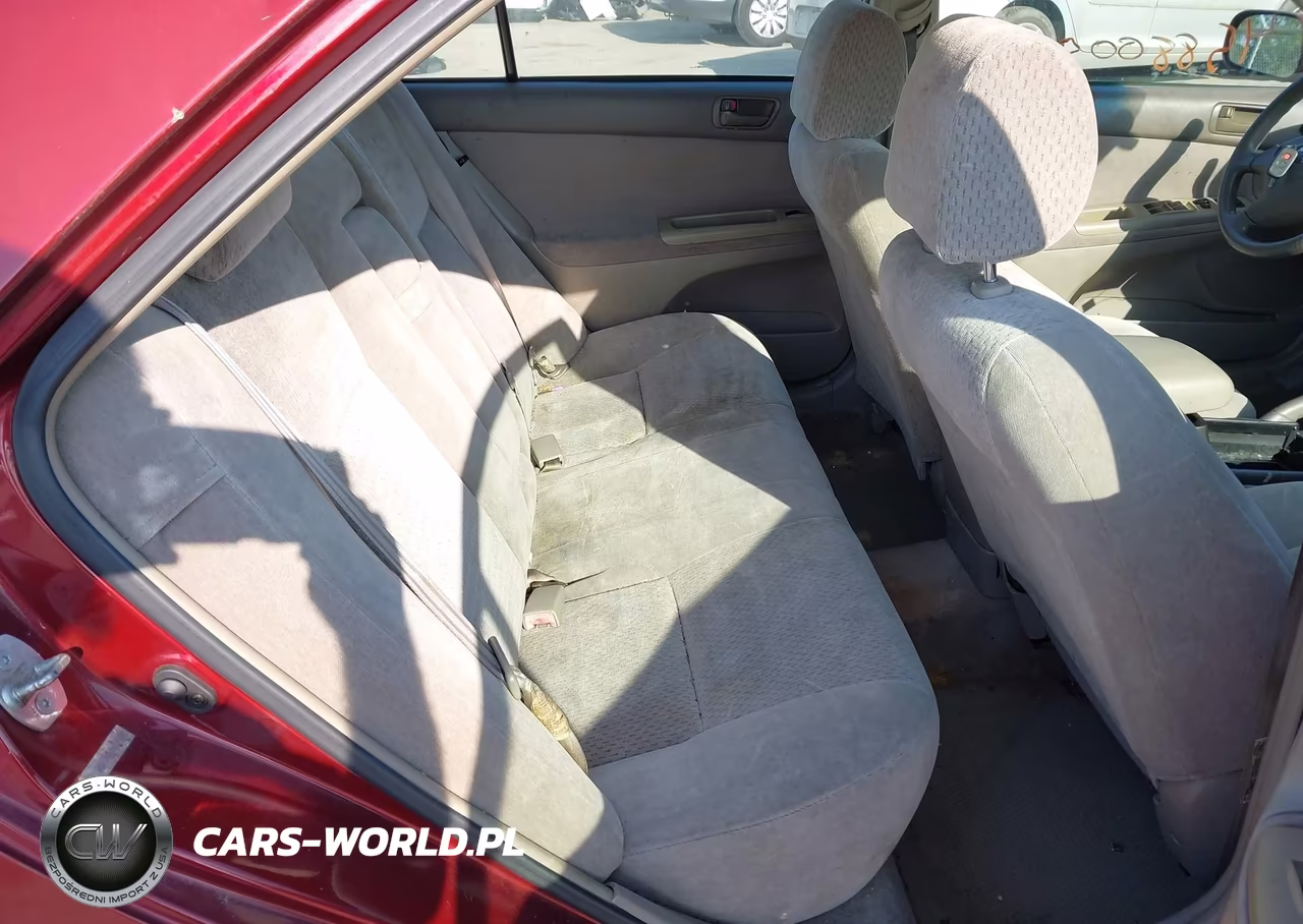 2002 Toyota Camry Le VIN:4T1BE32KX2U082921 - 8