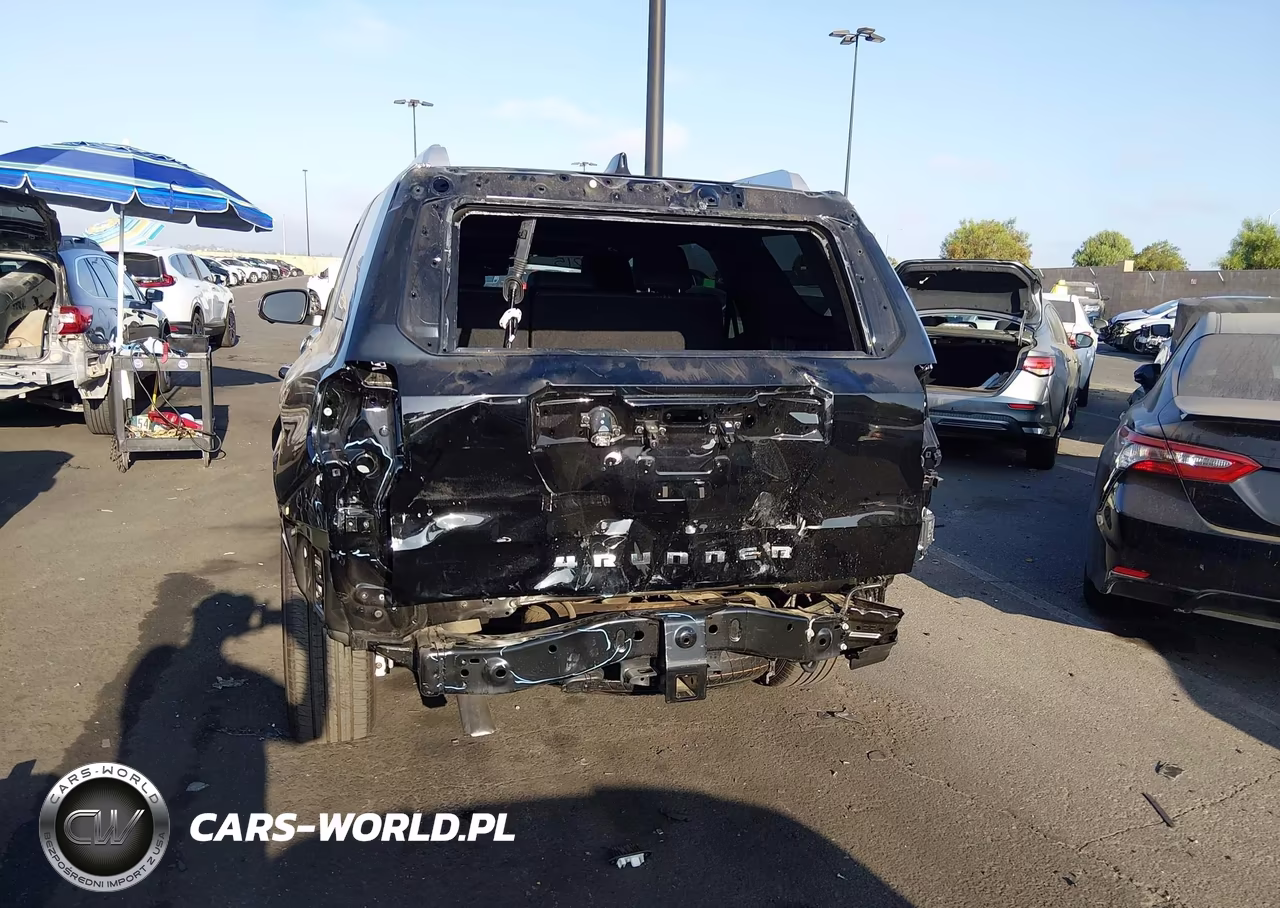 2026 Toyota 4Runner Limited VIN:JTEVA5BRXT5120645 - 6