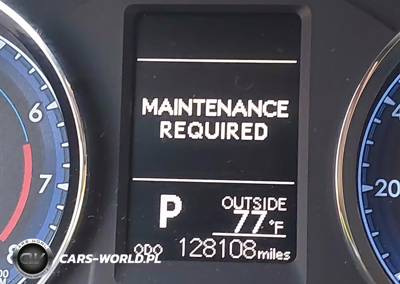 2018 Toyota Corolla Le VIN:5YFBURHE8JP852220 - 16