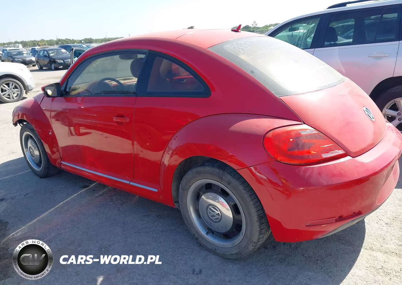 2013 Volkswagen Beetle VIN:3VWJX7AT1DM647119 - 3