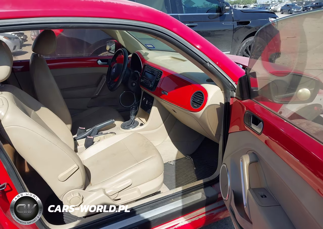 2013 Volkswagen Beetle VIN:3VWJX7AT1DM647119 - 5