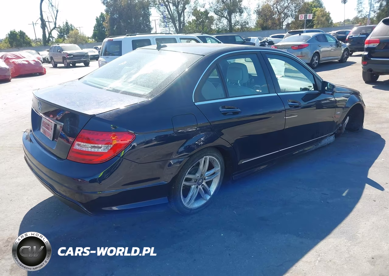 2012 Mercedes-Benz C 250 Luxury-Sport VIN:WDDGF4HB8CA625664 - 4