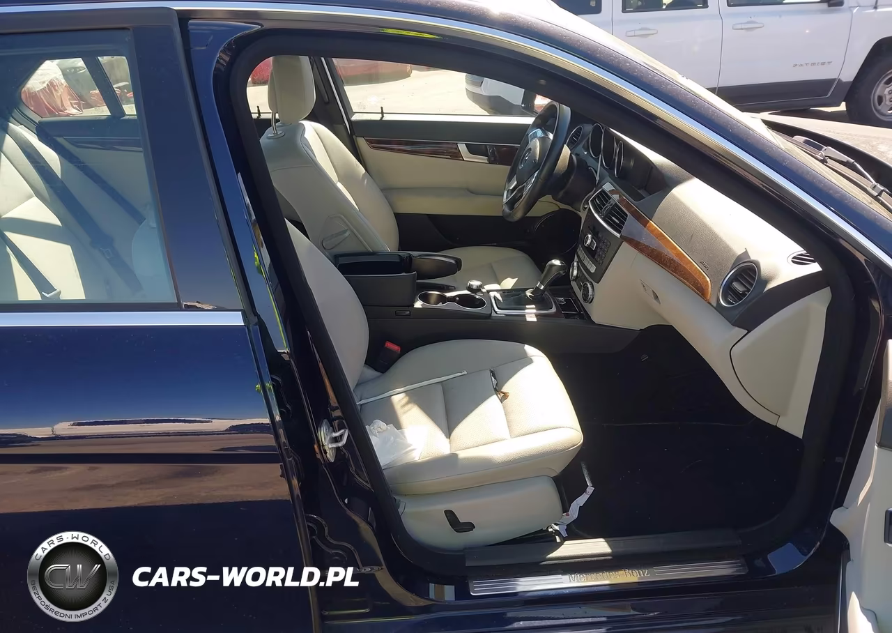 2012 Mercedes-Benz C 250 Luxury-Sport VIN:WDDGF4HB8CA625664 - 5