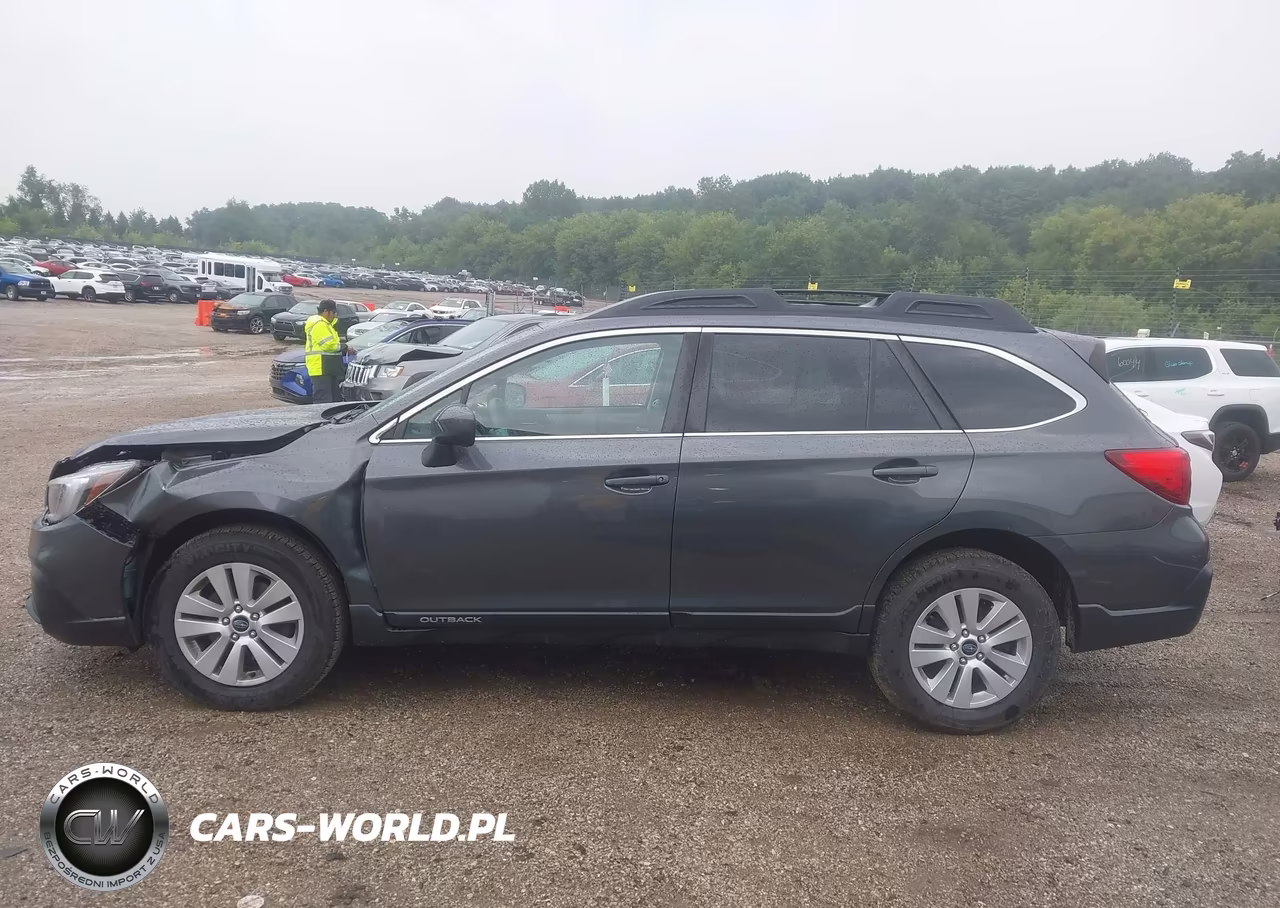 2018 Subaru Outback 2.5I Premium VIN:4S4BSACC2J3216930 - 14
