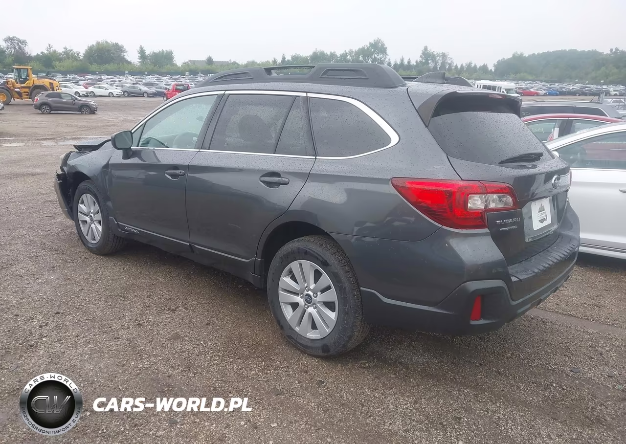 2018 Subaru Outback 2.5I Premium VIN:4S4BSACC2J3216930 - 3