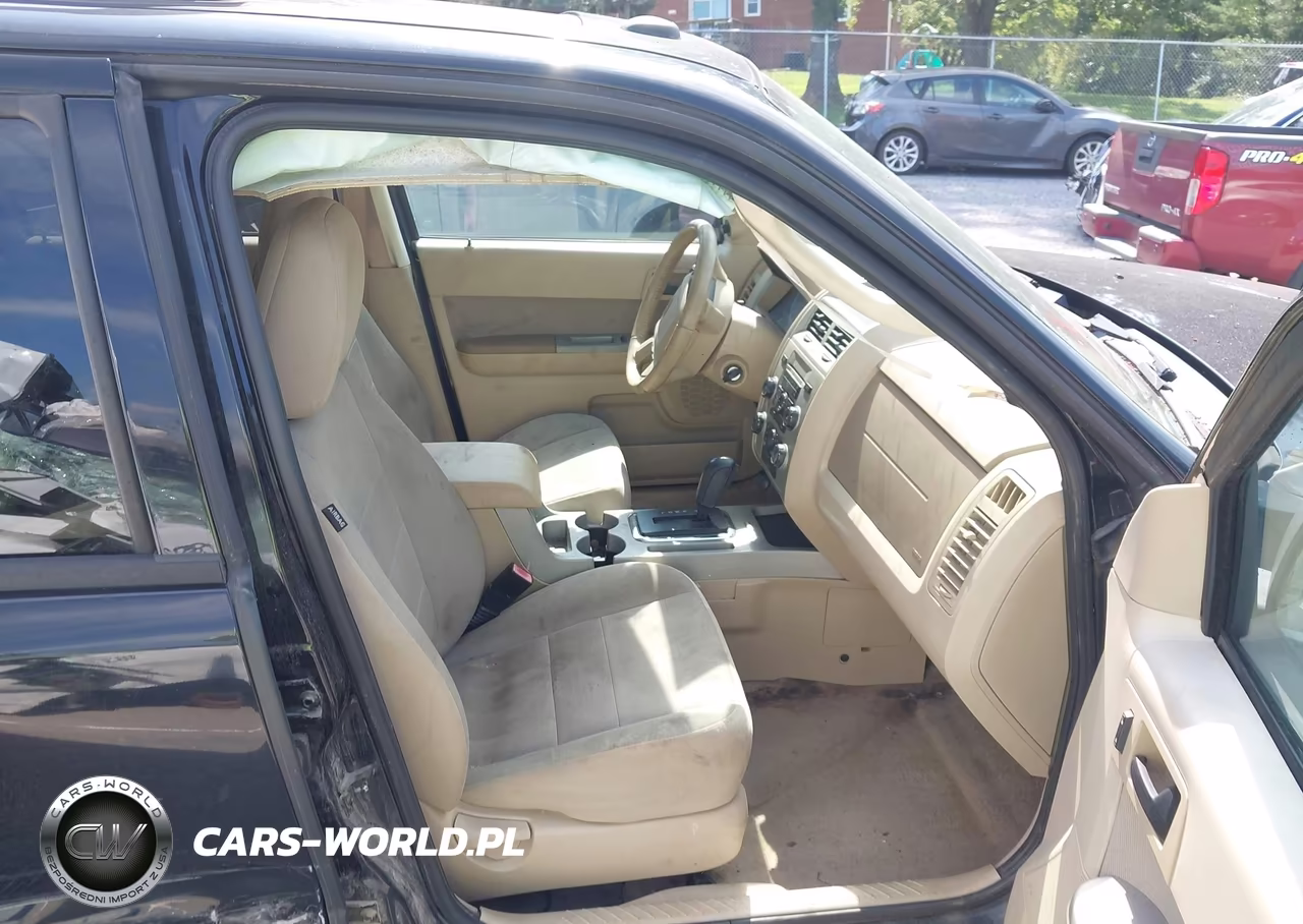 2010 Ford Escape Xlt VIN:1FMCU0D78AKC68109 - 5
