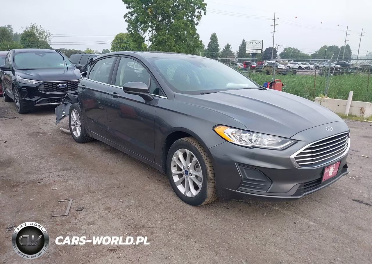 2020 Ford Fusion Se – zdjęcie 1 z 15