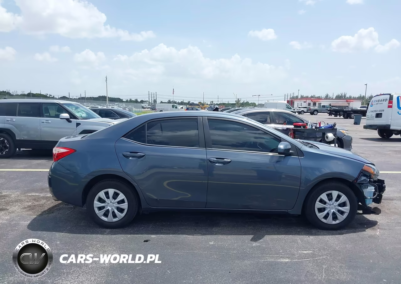 2018 Toyota Corolla L VIN:2T1BURHE4JC011303 - 14