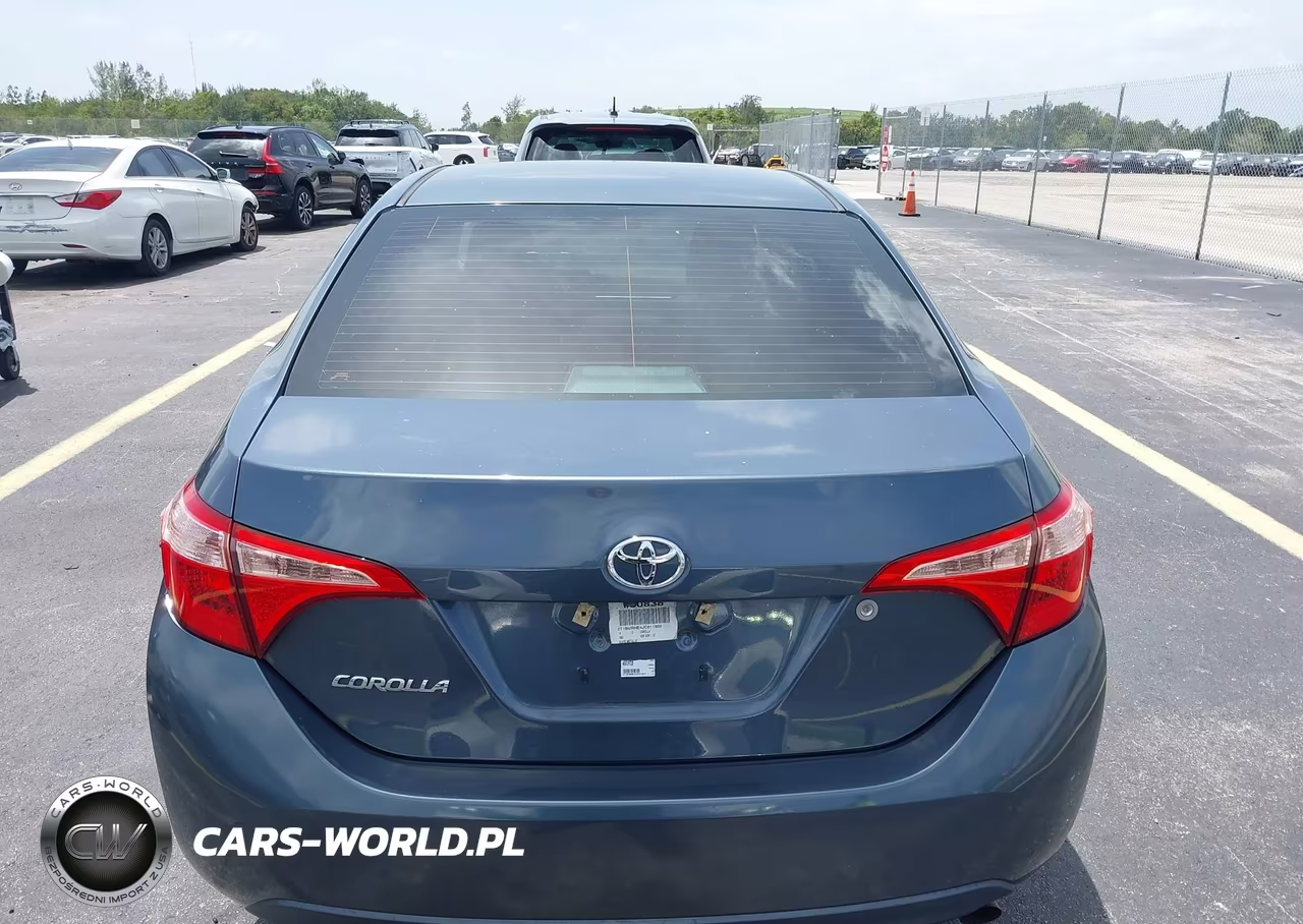 2018 Toyota Corolla L VIN:2T1BURHE4JC011303 - 17