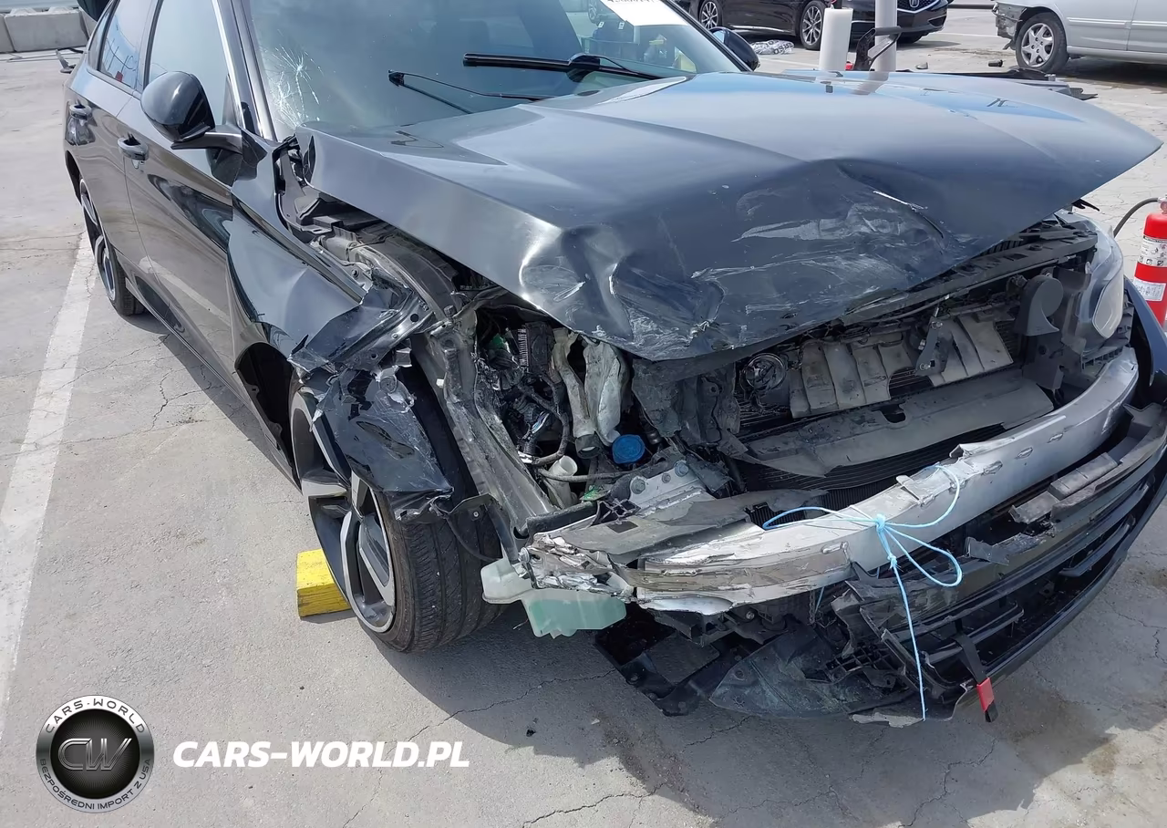 2019 Honda Accord Sport VIN:1HGCV1F35KA136788 - 14
