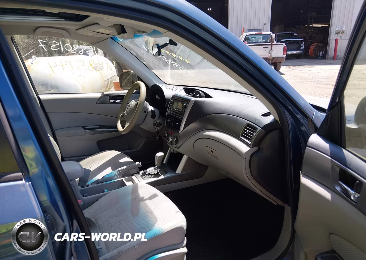 2013 Subaru Forester 2.5X Premium VIN:JF2SHADC2DH418208 - 5