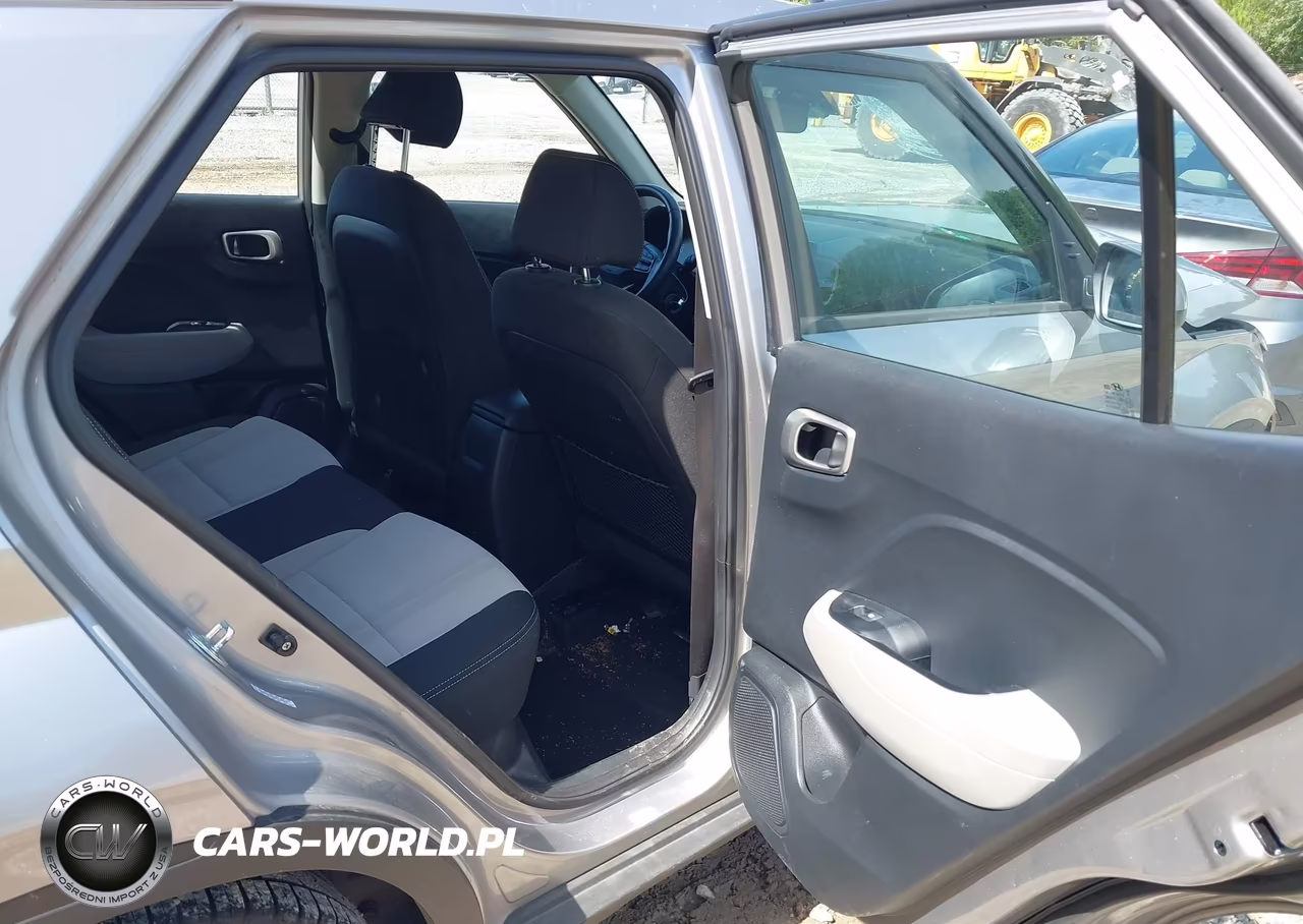 2023 Hyundai Venue Sel VIN:KMHRC8A38PU259307 - 8
