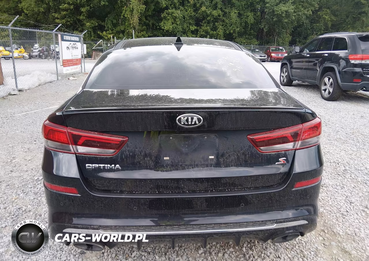2019 Kia Optima S VIN:5XXGT4L35KG291583 - 16